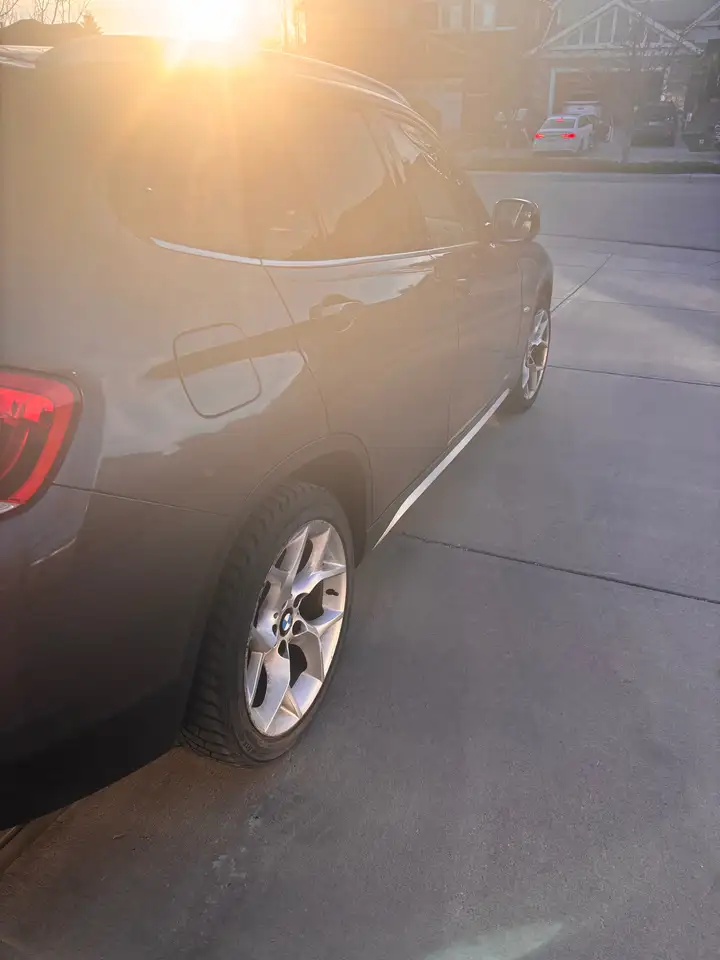 BMW X1 photo BMW X1