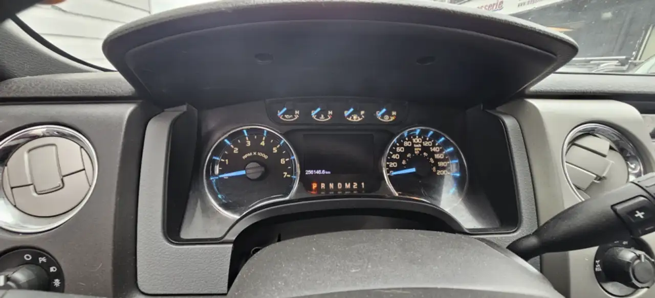 Ford F 150 снимка Ford F 150