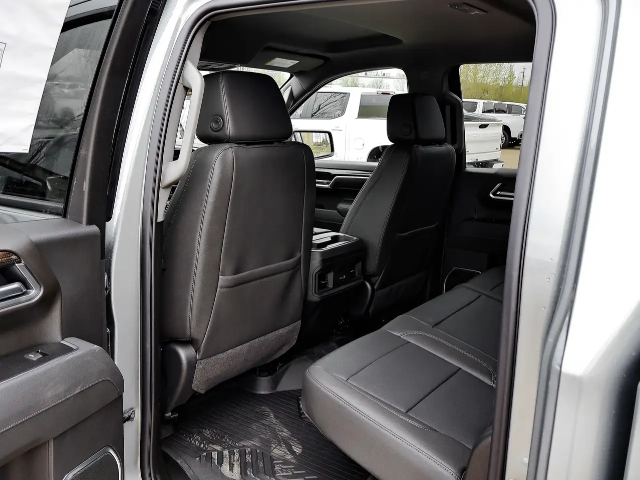 Chevrolet Silverado 1500 снимка Chevrolet Silverado 1500