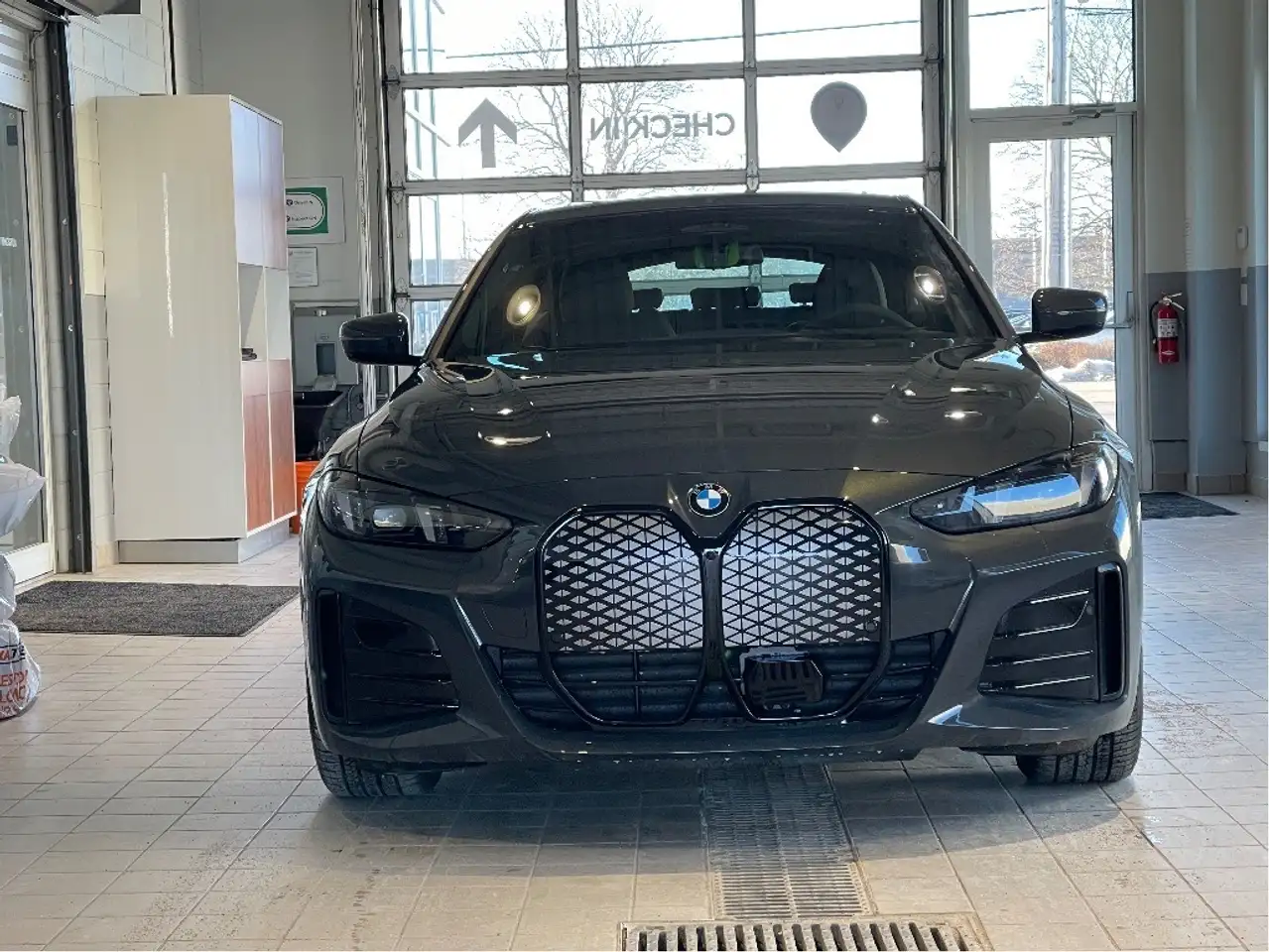 BMW i4 снимка BMW i4