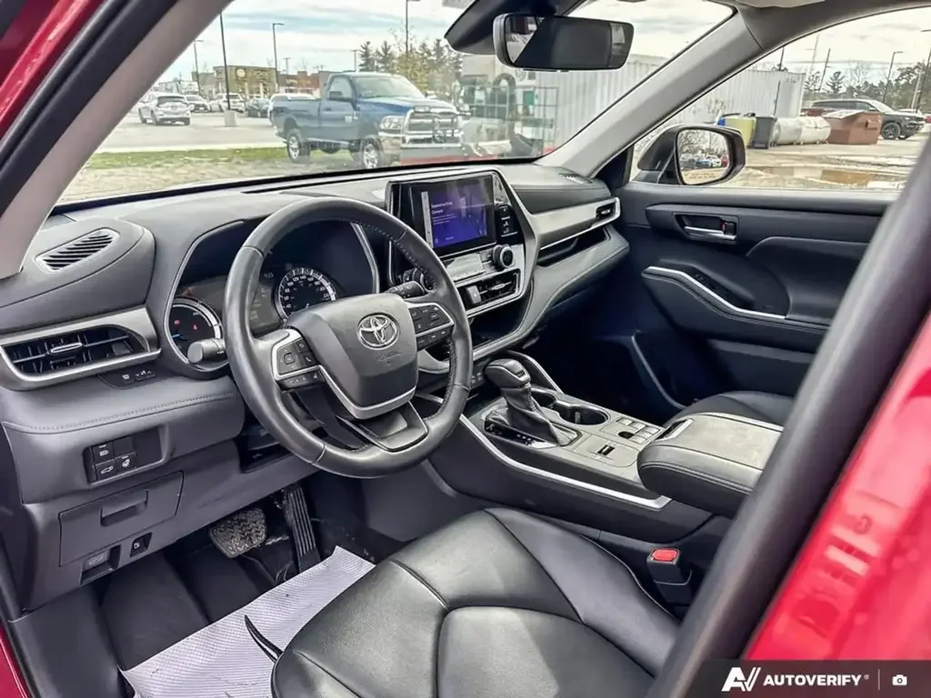 Toyota Highlander снимка Toyota Highlander
