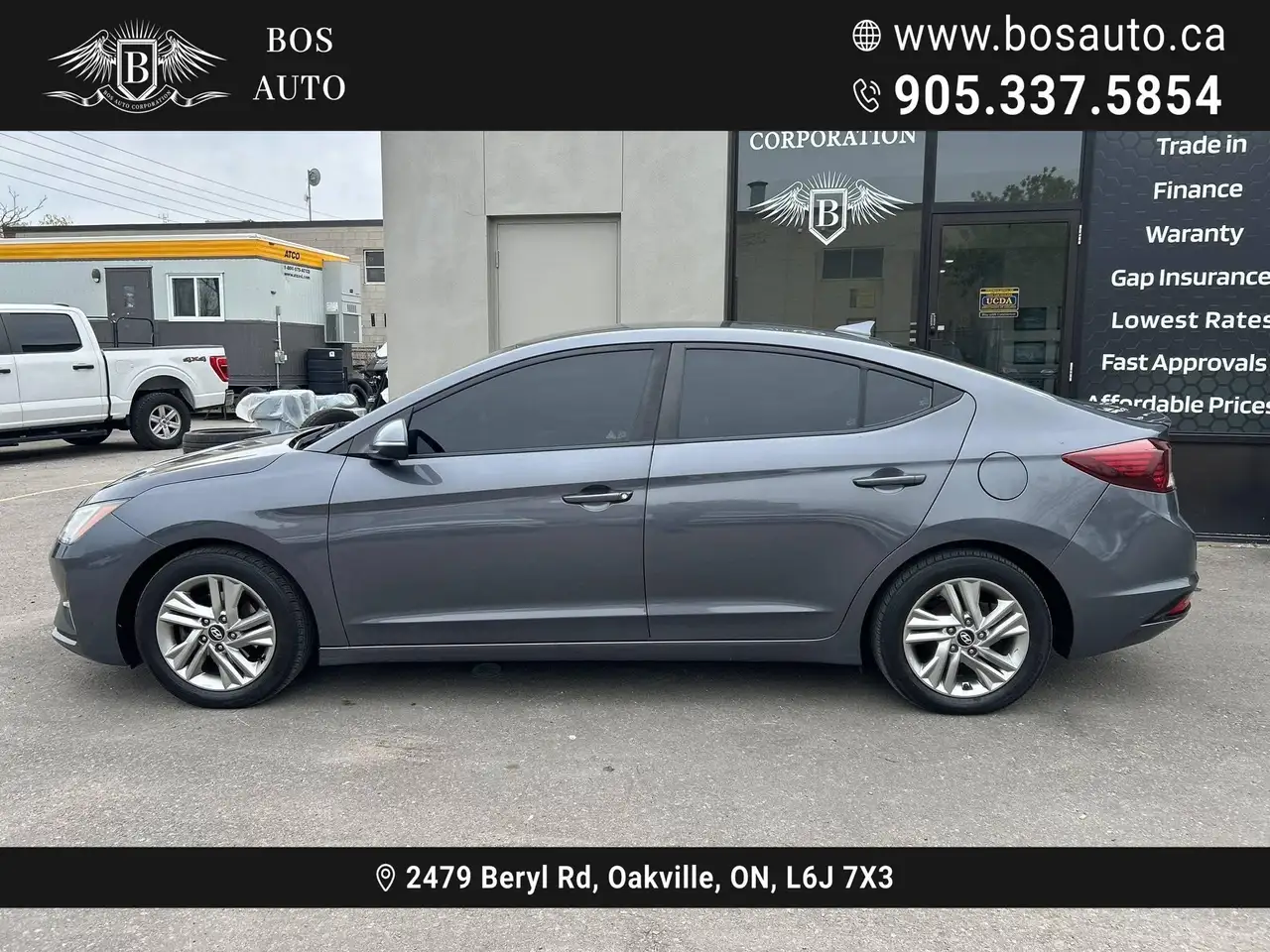 Hyundai ELANTRA photo Hyundai ELANTRA