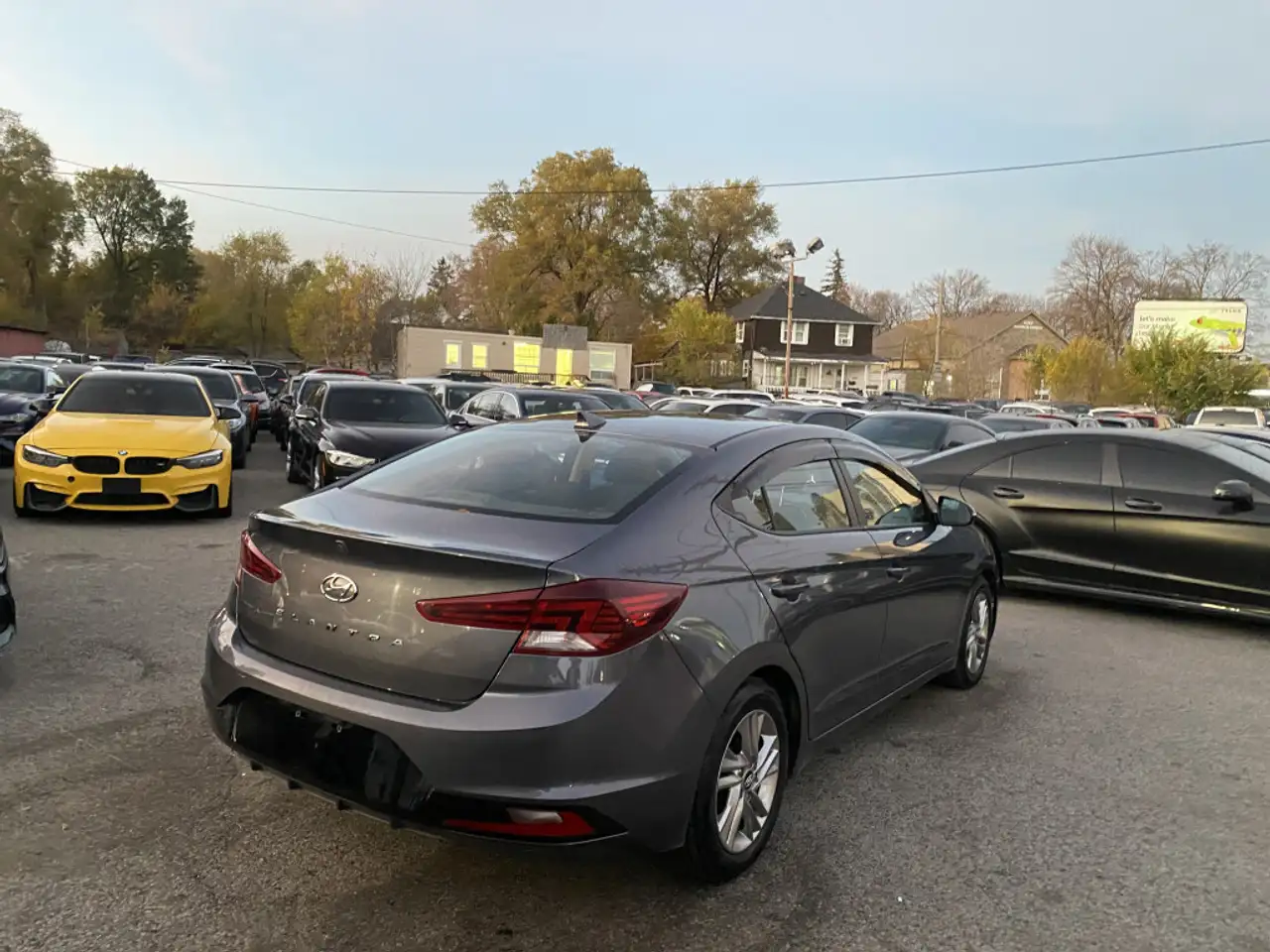 Hyundai ELANTRA снимка Hyundai ELANTRA