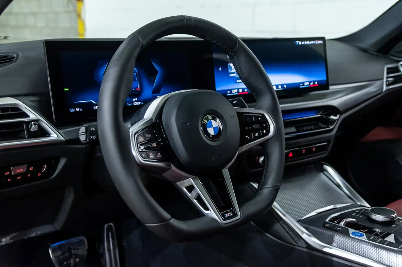 BMW i4 photo BMW i4
