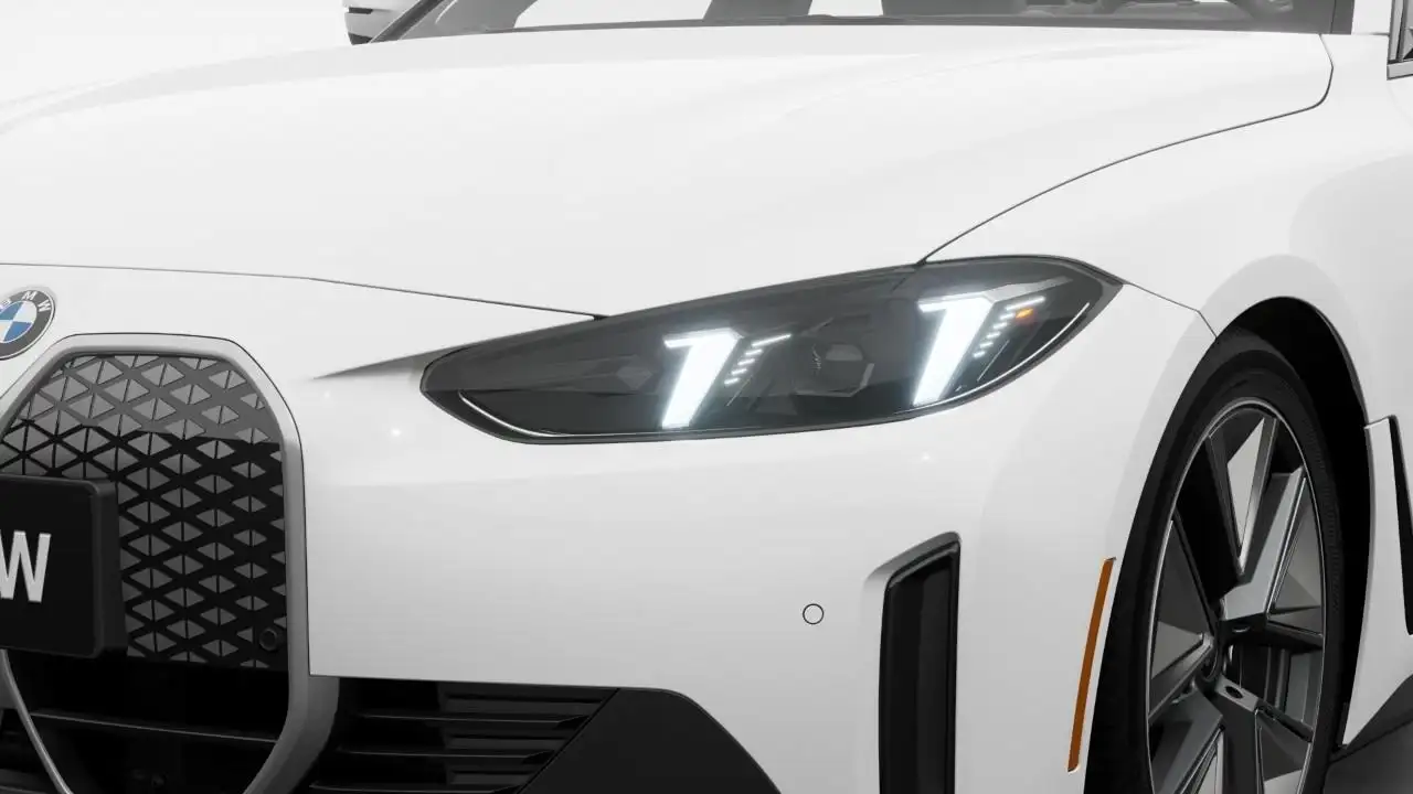 BMW i4 photo BMW i4