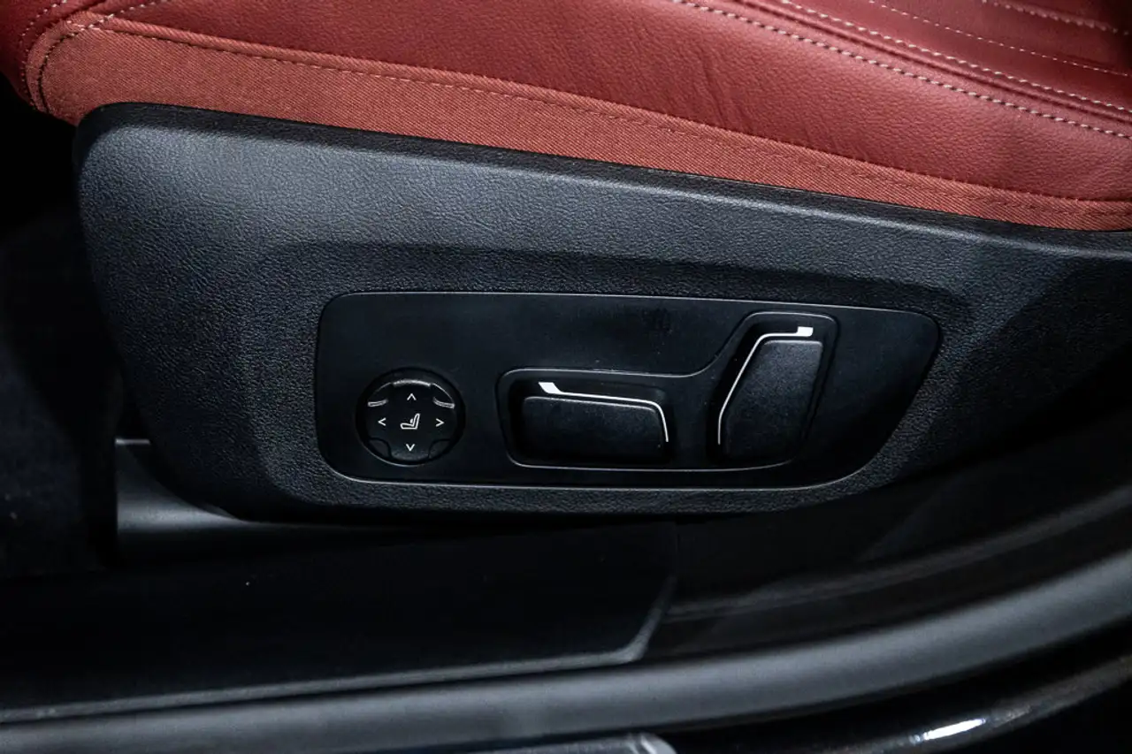 BMW i4 photo BMW i4