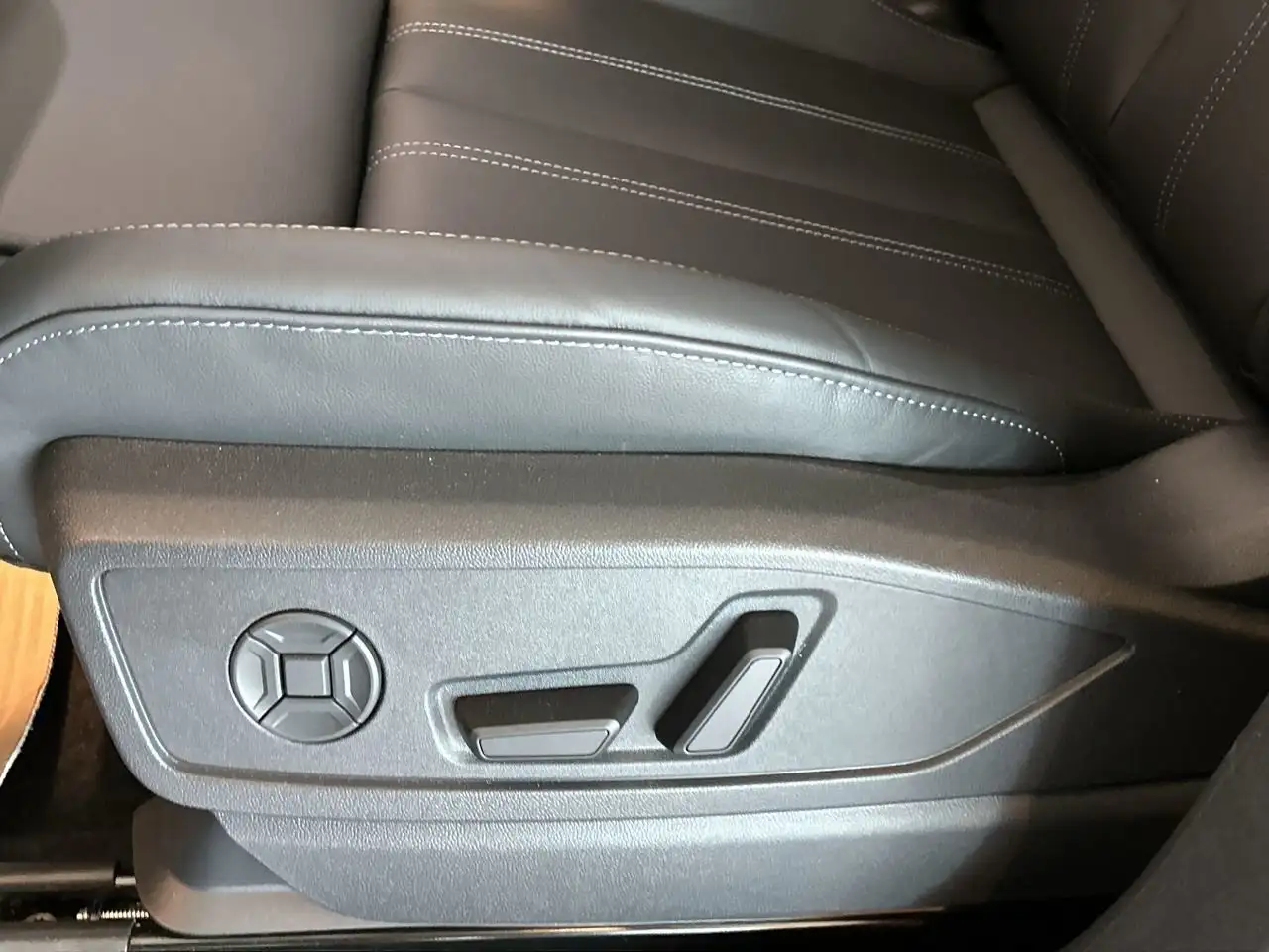 Audi Q5 photo Audi Q5