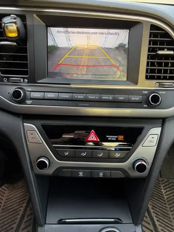 Hyundai ELANTRA fotografie Hyundai ELANTRA