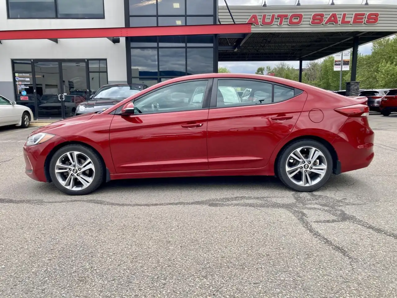 Hyundai ELANTRA снимка Hyundai ELANTRA