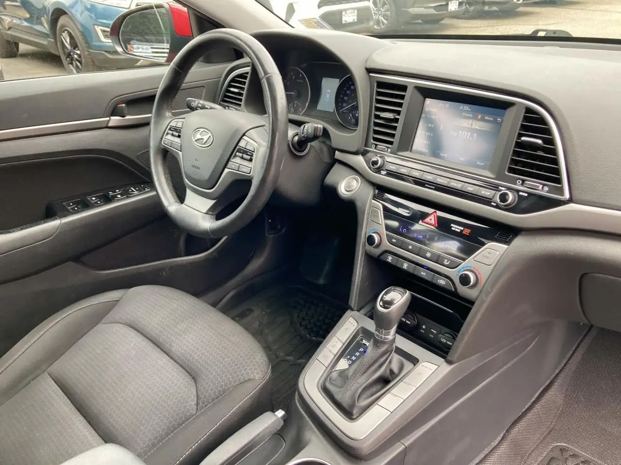 Hyundai ELANTRA снимка Hyundai ELANTRA