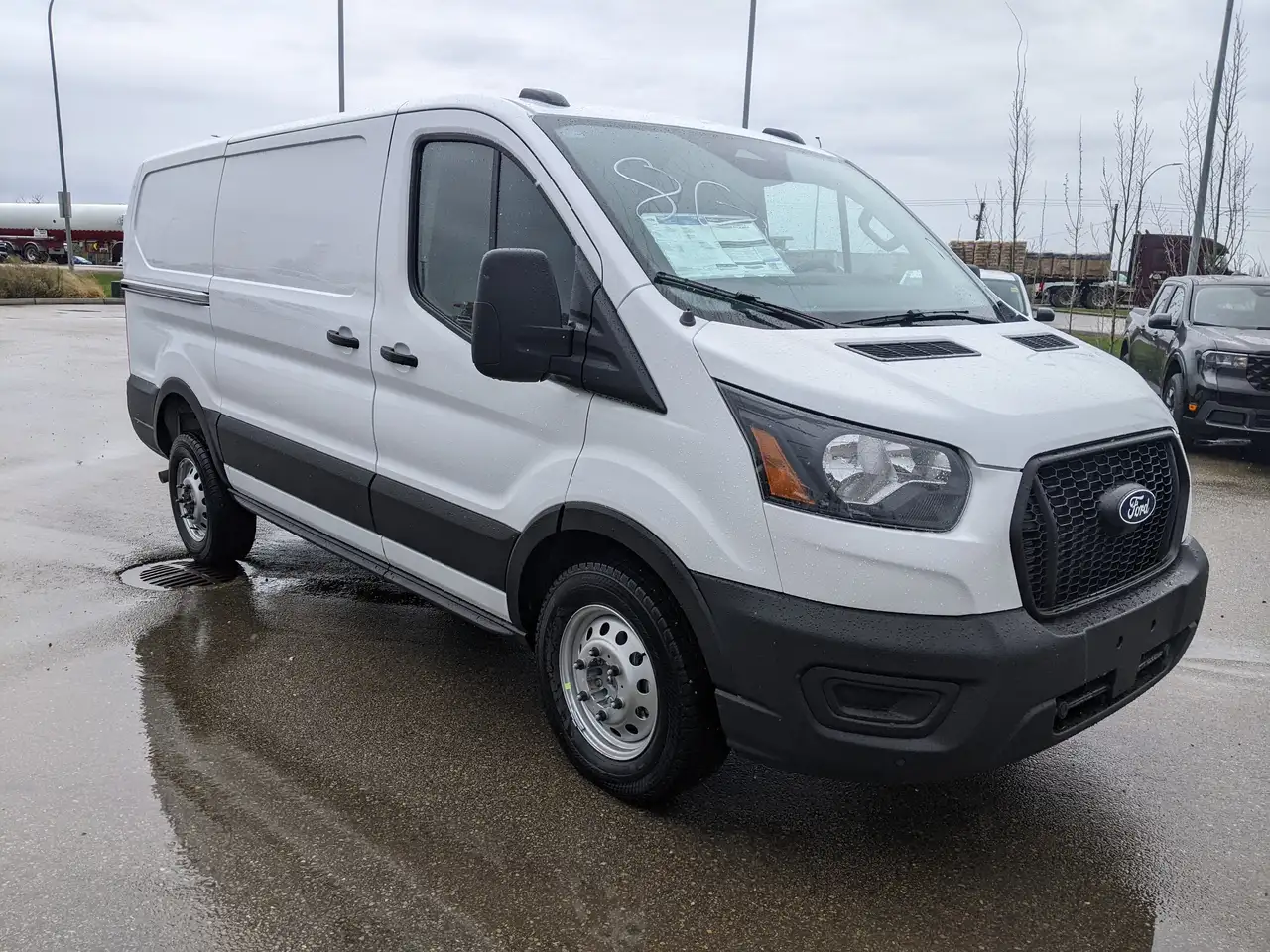 Ford Transit Cargo Van снимка Ford Transit Cargo Van
