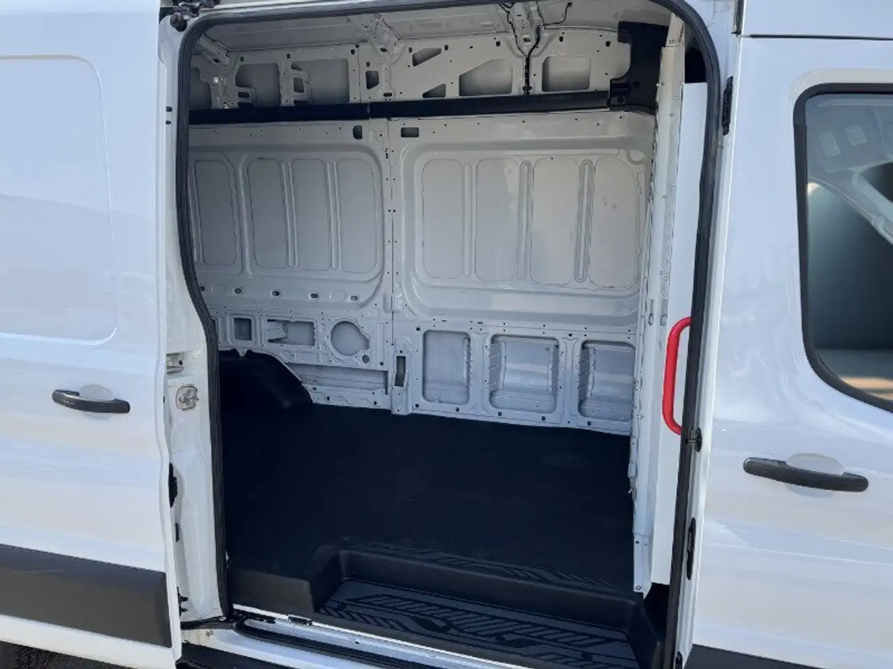 Ford Transit Cargo Van photo Ford Transit Cargo Van