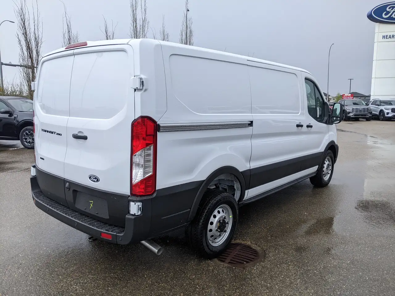 Ford Transit Cargo Van снимка Ford Transit Cargo Van