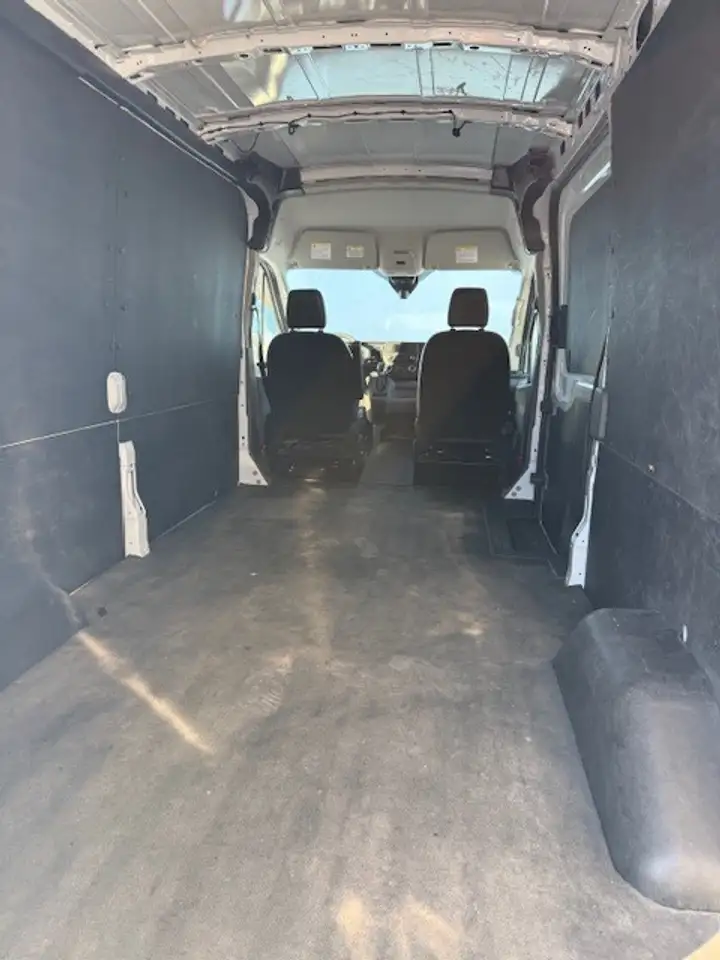 Ford Transit Cargo Van снимка Ford Transit Cargo Van
