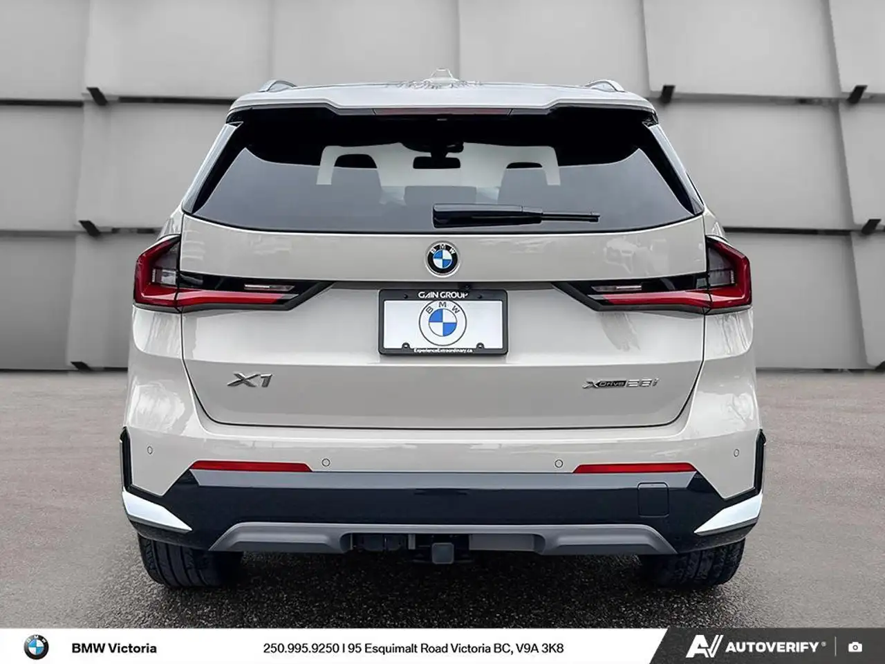 BMW X1 снимка BMW X1