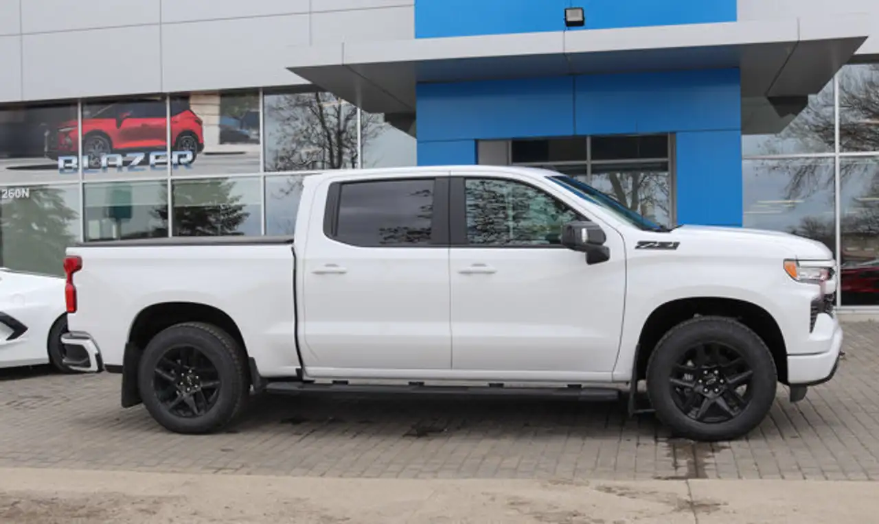 Chevrolet Silverado 1500 снимка Chevrolet Silverado 1500