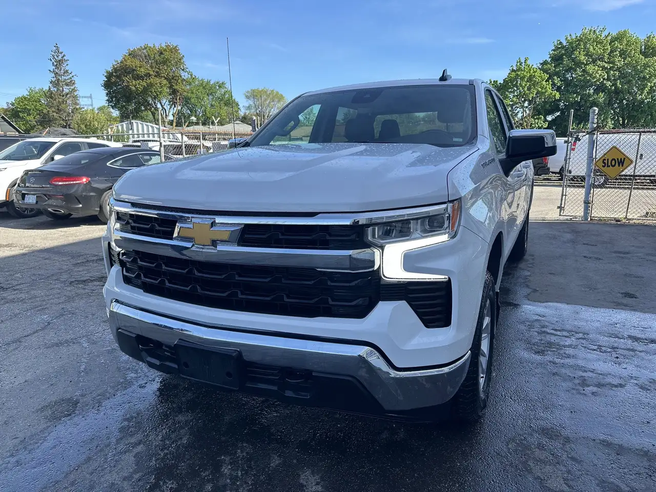 Chevrolet Silverado 1500 photo Chevrolet Silverado 1500