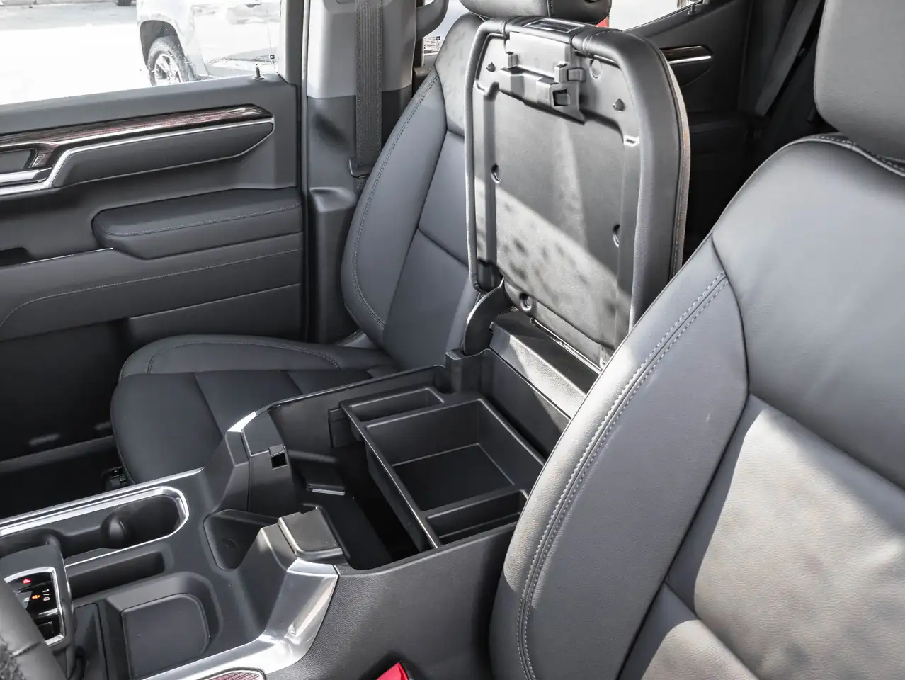 Chevrolet Silverado 1500 снимка Chevrolet Silverado 1500