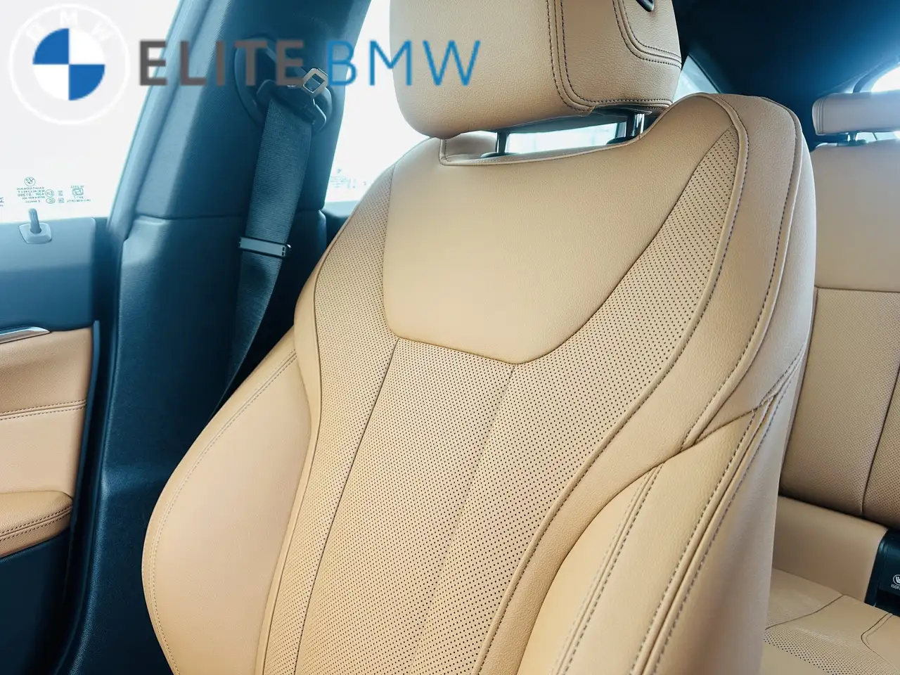 BMW i4 photo BMW i4