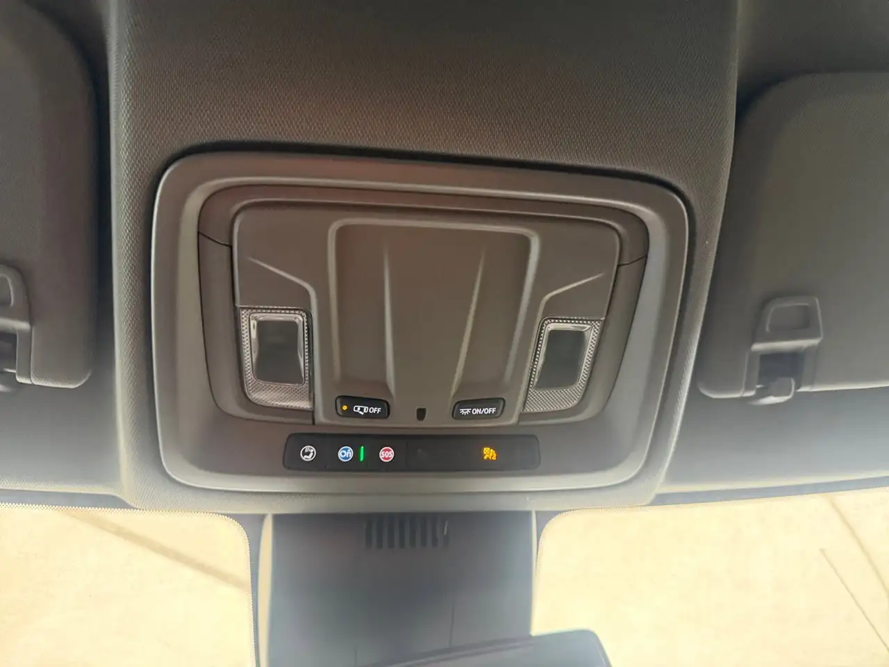 Chevrolet Silverado 1500 photo Chevrolet Silverado 1500