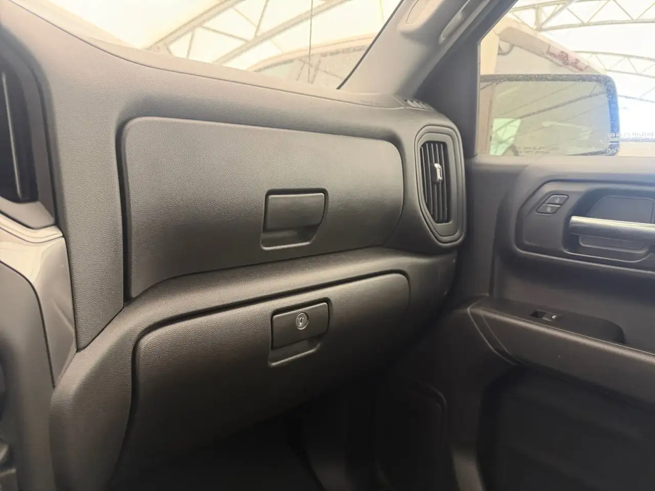Chevrolet Silverado 1500 photo Chevrolet Silverado 1500