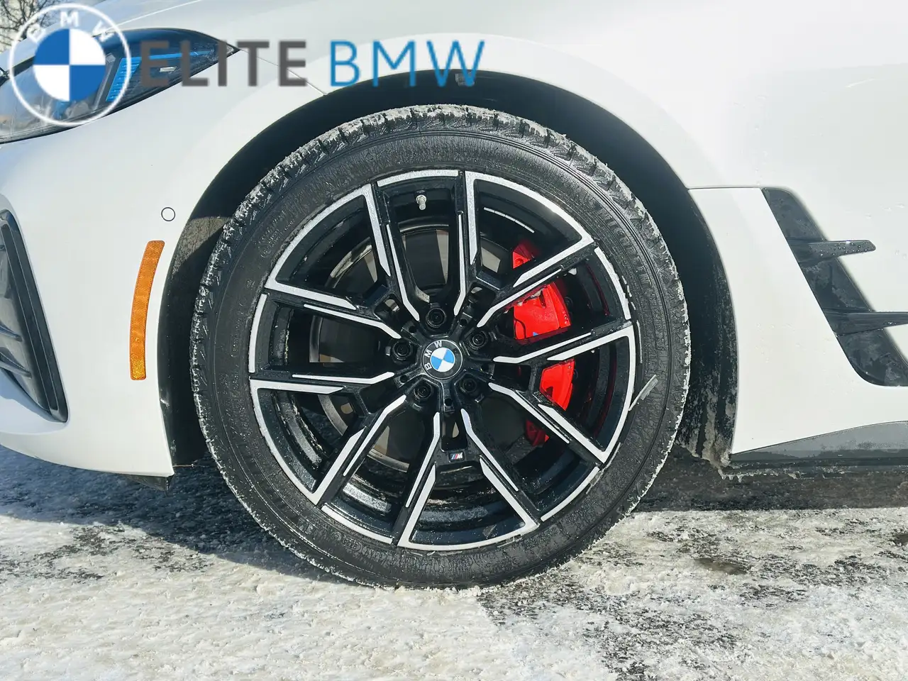 BMW i4 photo BMW i4
