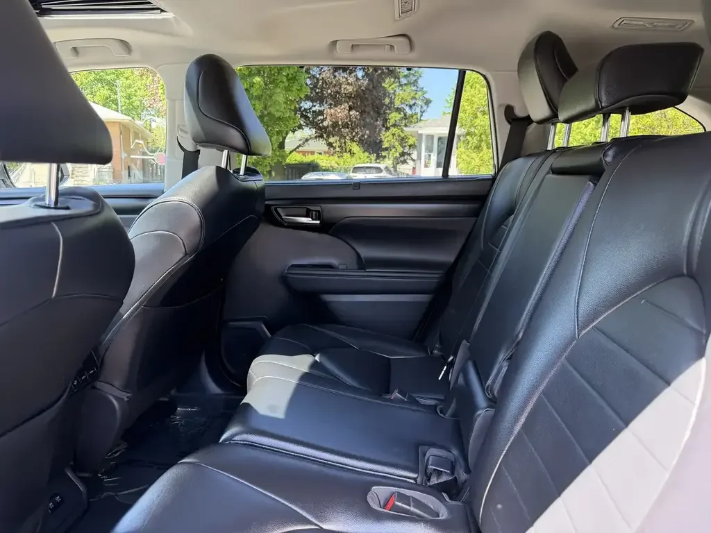Toyota Highlander photo Toyota Highlander