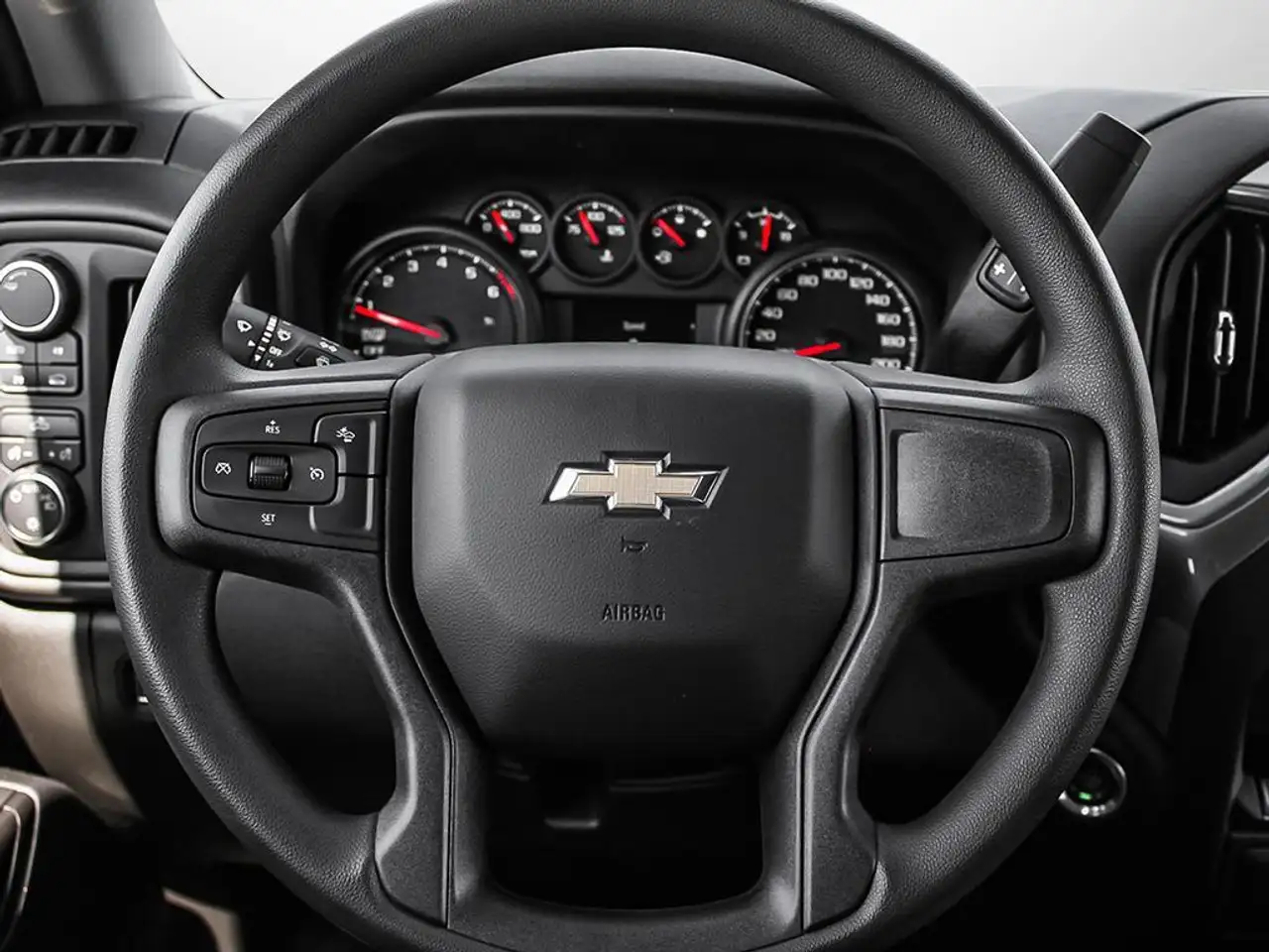 Chevrolet Silverado 1500 снимка Chevrolet Silverado 1500