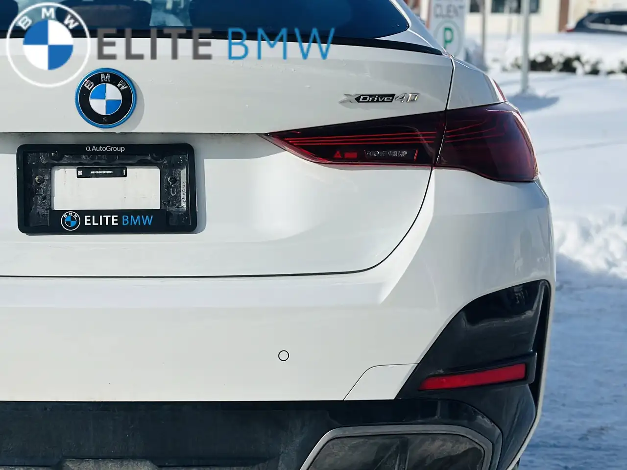 BMW i4 photo BMW i4