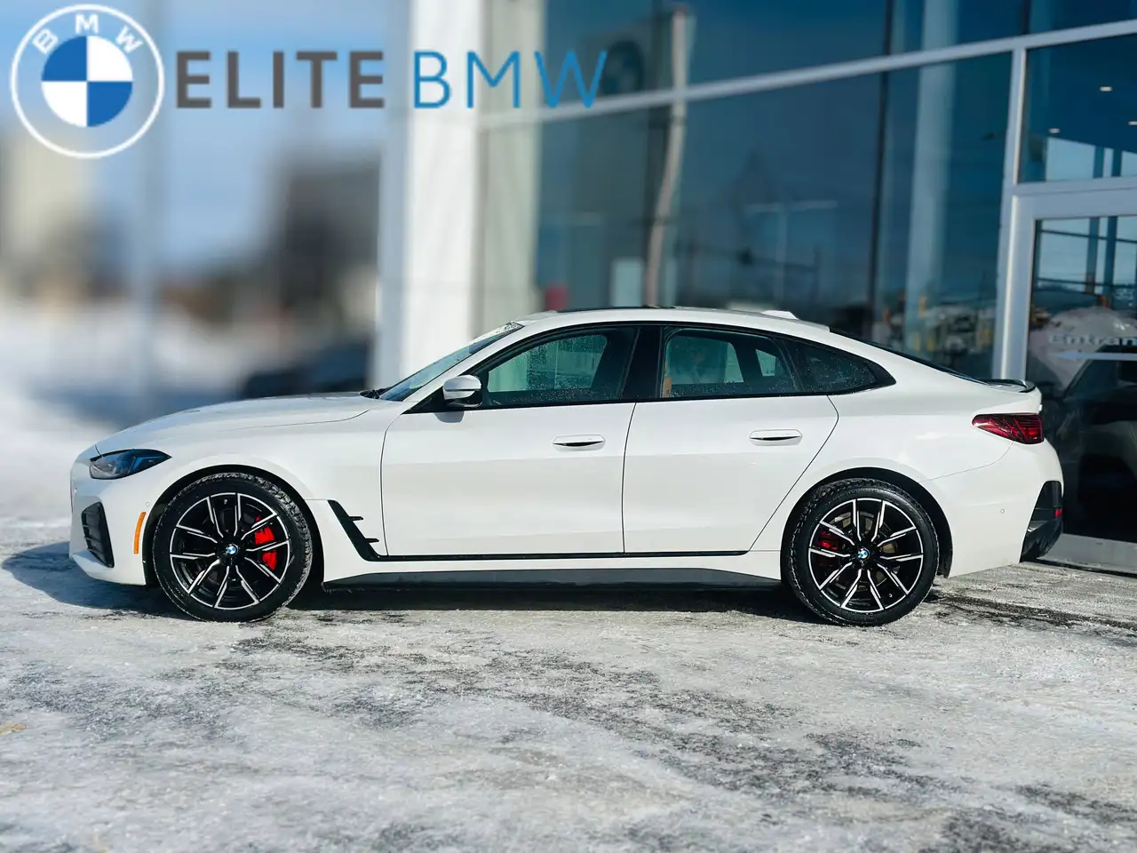 BMW i4 photo BMW i4