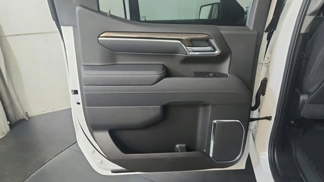 Chevrolet Silverado 1500 снимка Chevrolet Silverado 1500