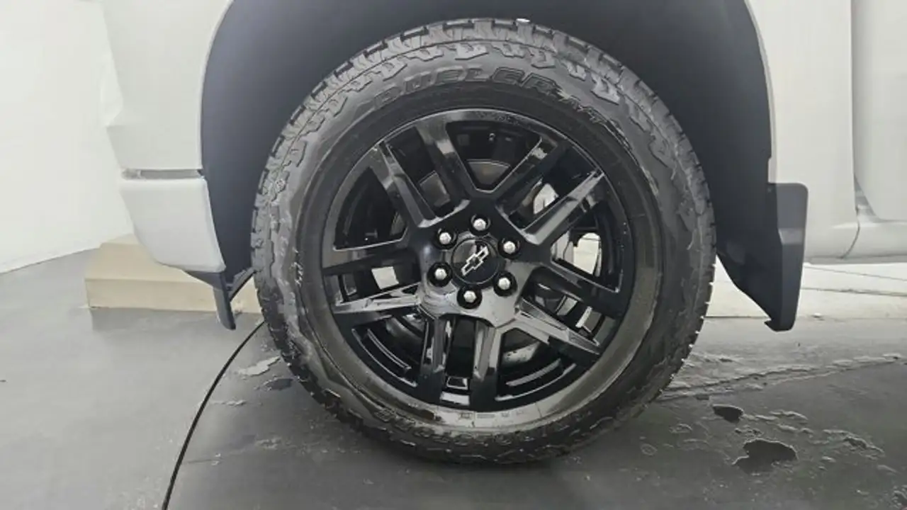 Chevrolet Silverado 1500 снимка Chevrolet Silverado 1500
