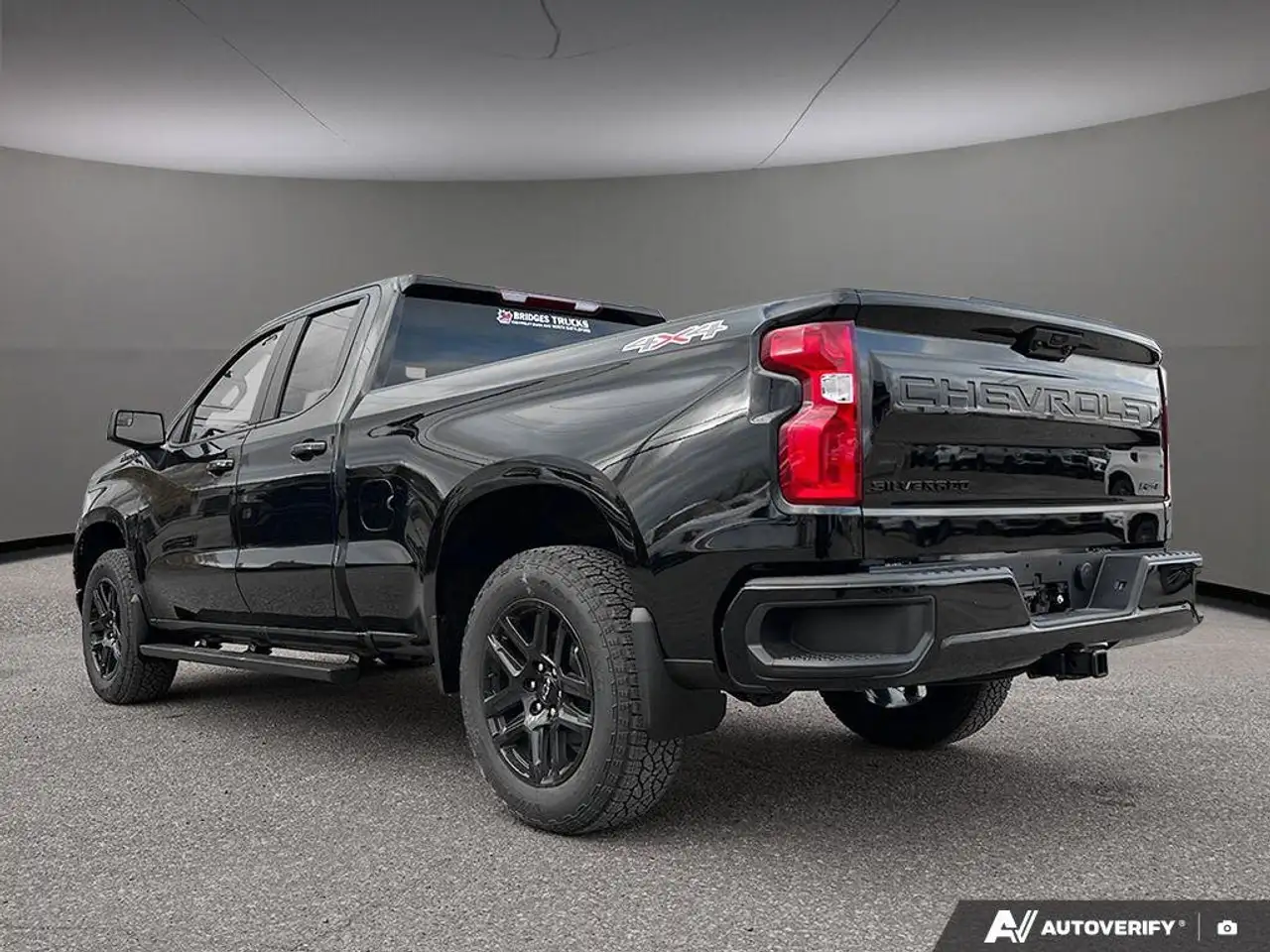 Chevrolet Silverado 1500 снимка Chevrolet Silverado 1500