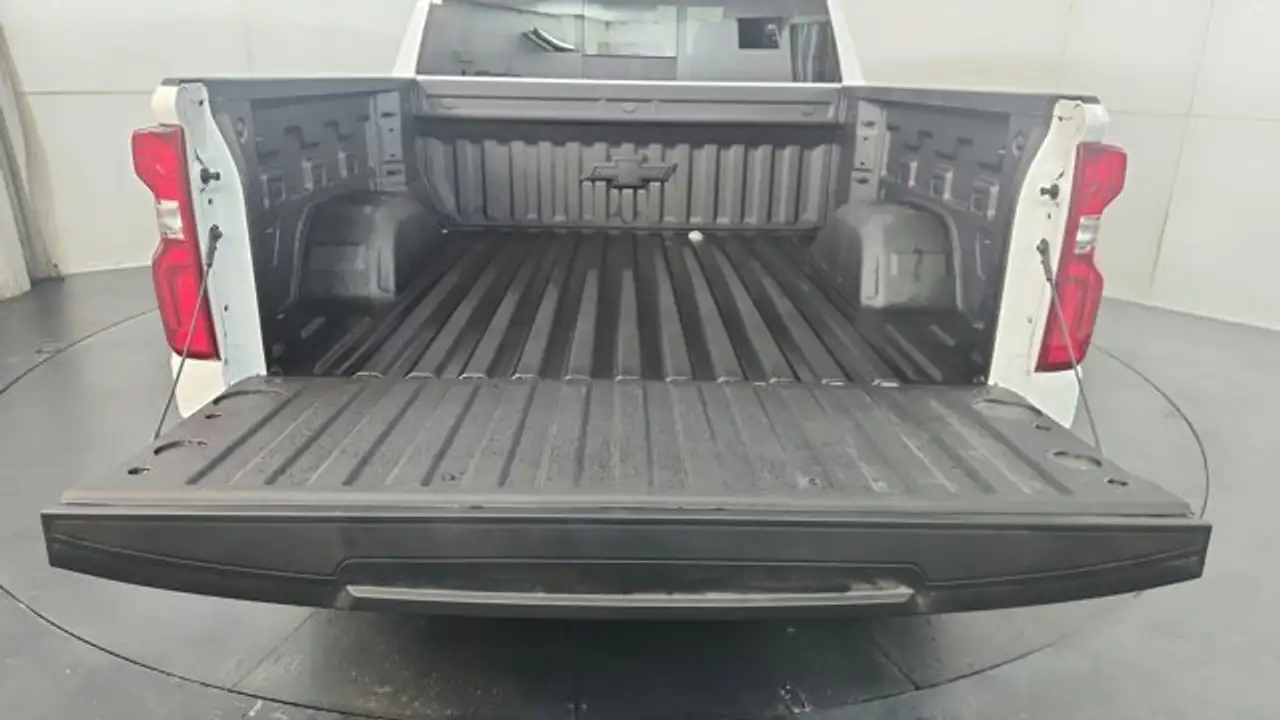 Chevrolet Silverado 1500 снимка Chevrolet Silverado 1500