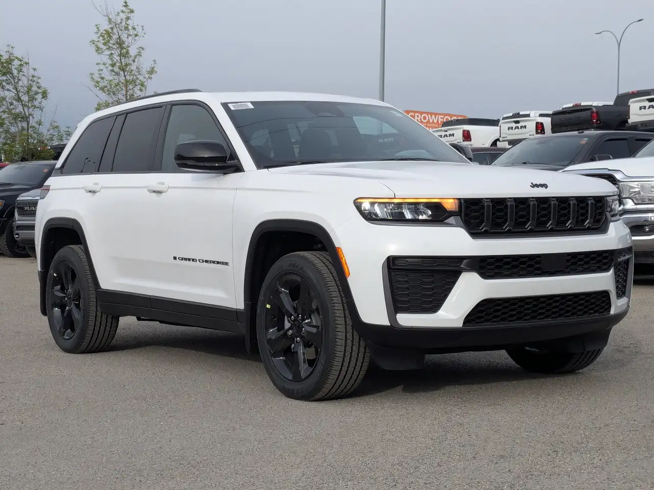 Jeep Grand Cherokee photo Jeep Grand Cherokee