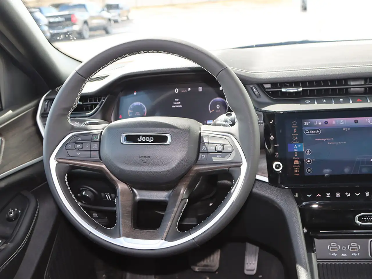 Jeep Grand Cherokee снимка Jeep Grand Cherokee