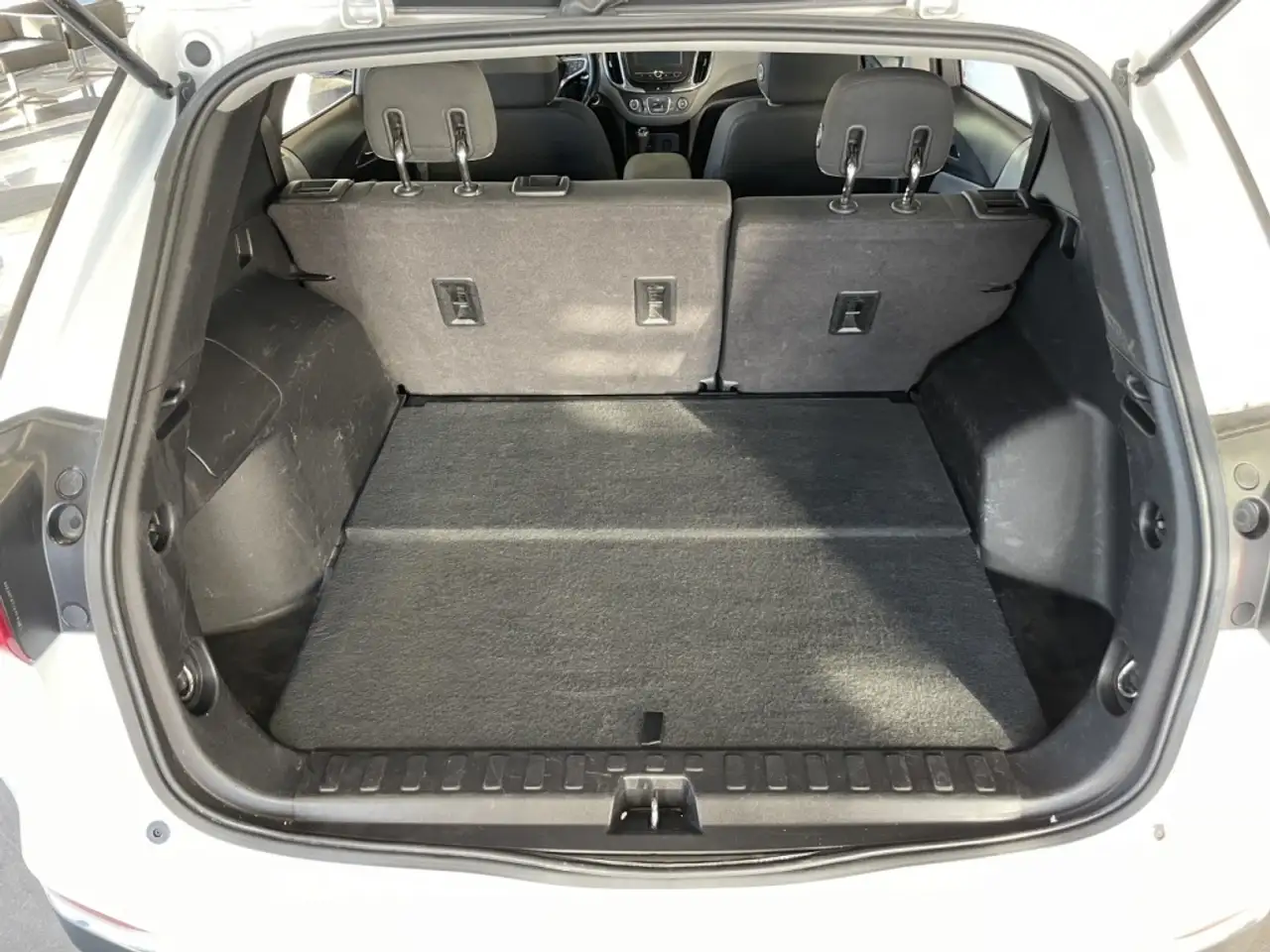 Chevrolet Equinox снимка Chevrolet Equinox