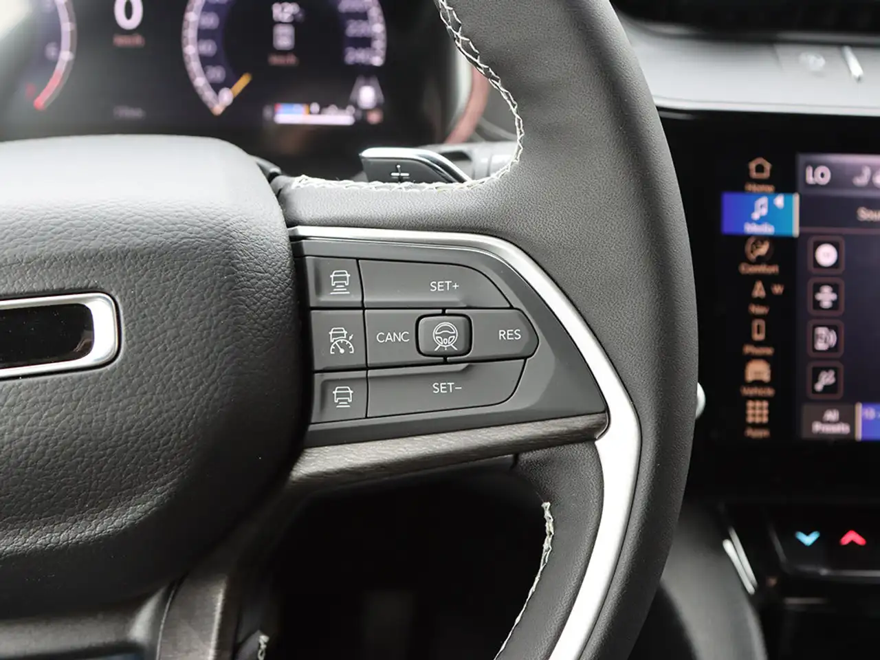Jeep Grand Cherokee снимка Jeep Grand Cherokee