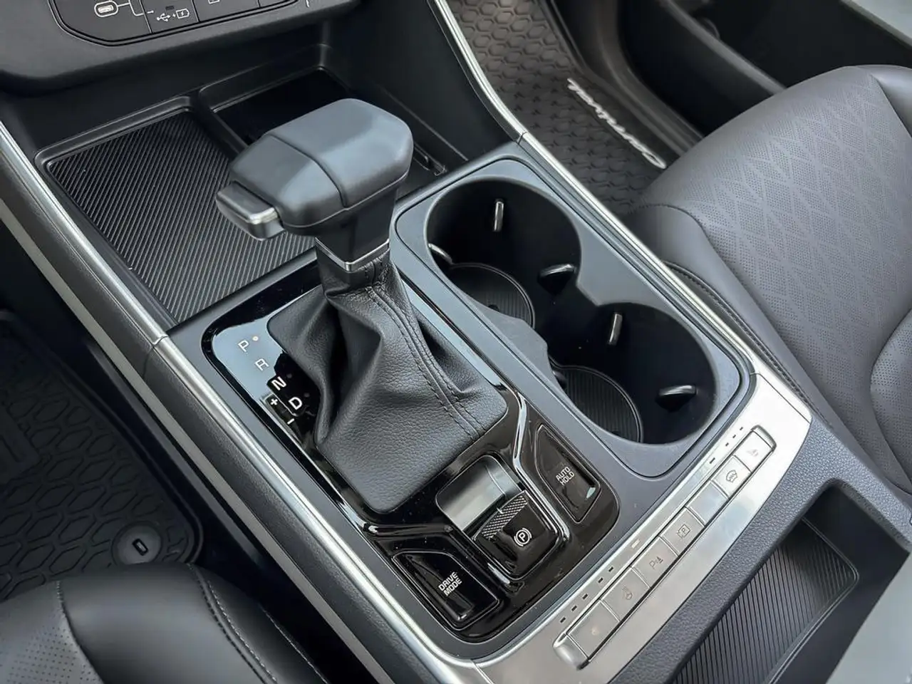 Kia Carnival снимка Kia Carnival