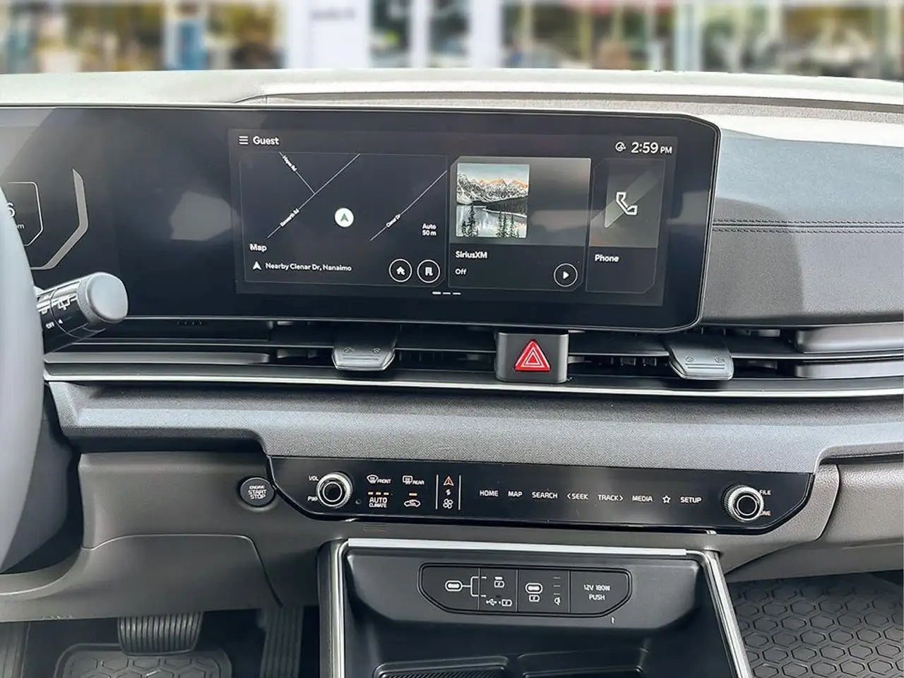 Kia Carnival снимка Kia Carnival