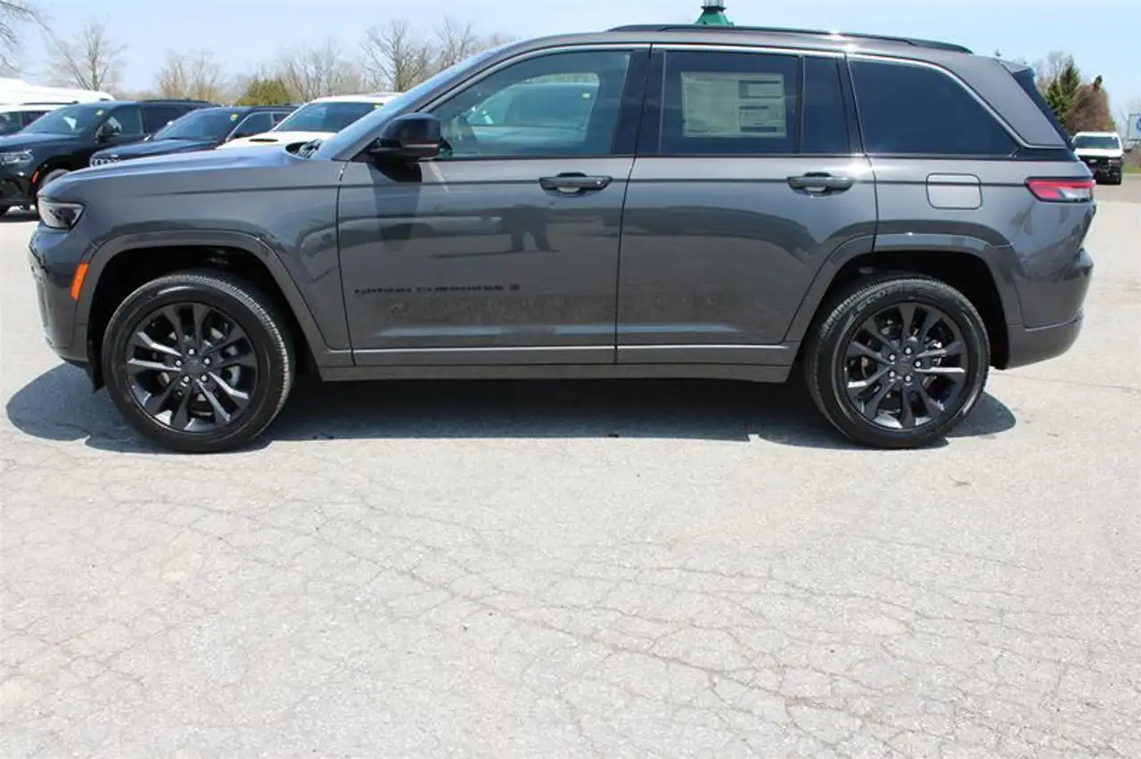 Jeep Grand Cherokee снимка Jeep Grand Cherokee