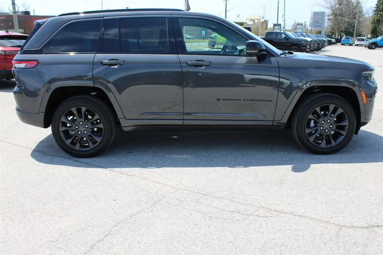 Jeep Grand Cherokee снимка Jeep Grand Cherokee