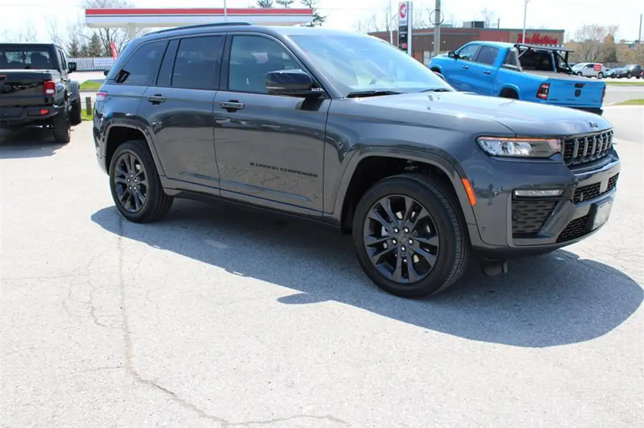 Jeep Grand Cherokee снимка Jeep Grand Cherokee