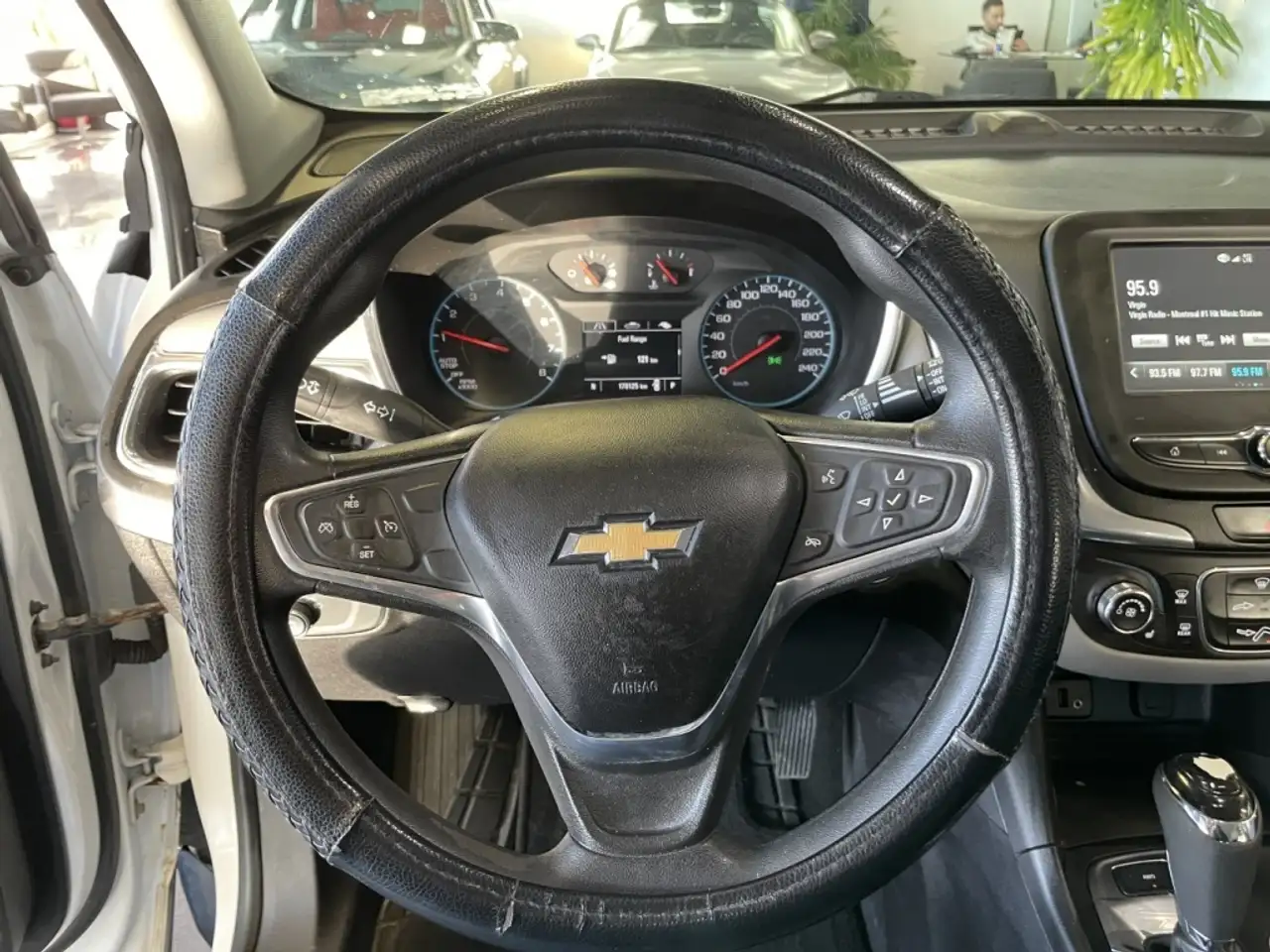 Chevrolet Equinox снимка Chevrolet Equinox