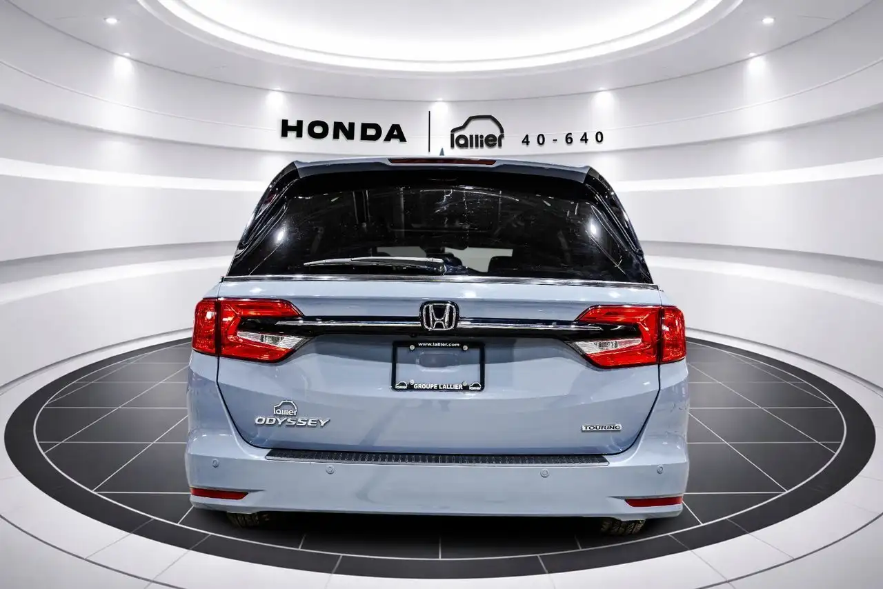 Honda Odyssey снимка Honda Odyssey