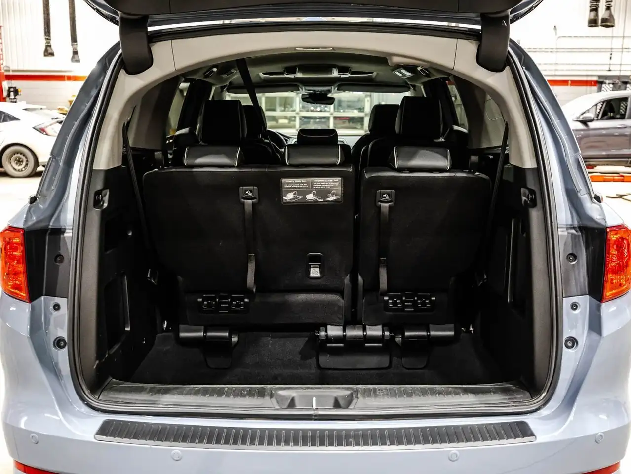 Honda Odyssey снимка Honda Odyssey