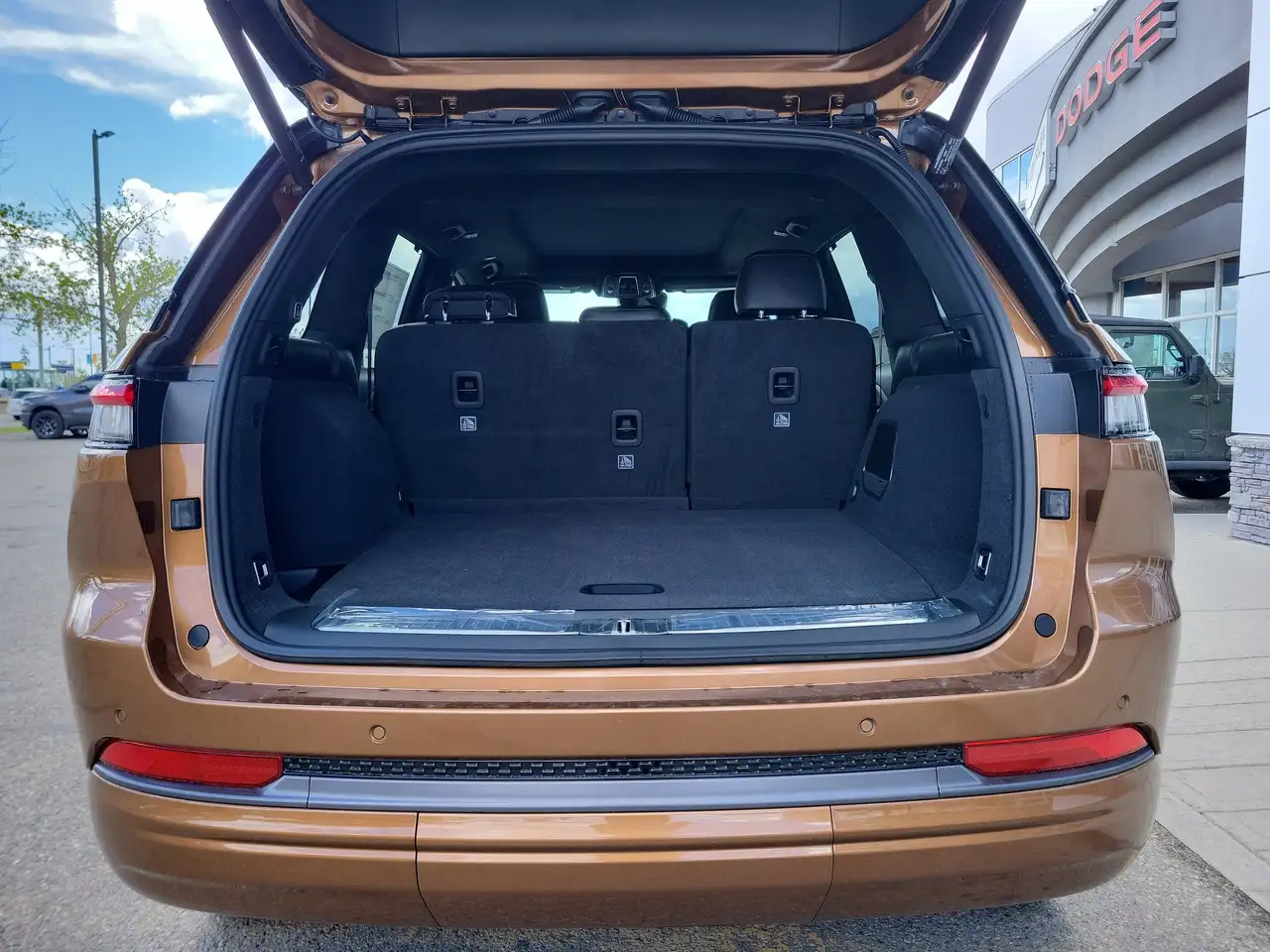 Jeep Grand Cherokee photo Jeep Grand Cherokee