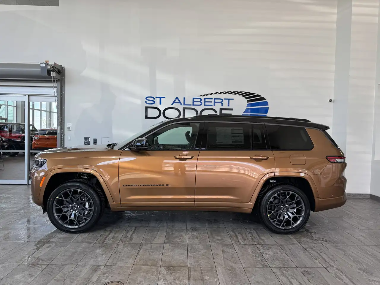 Jeep Grand Cherokee снимка Jeep Grand Cherokee