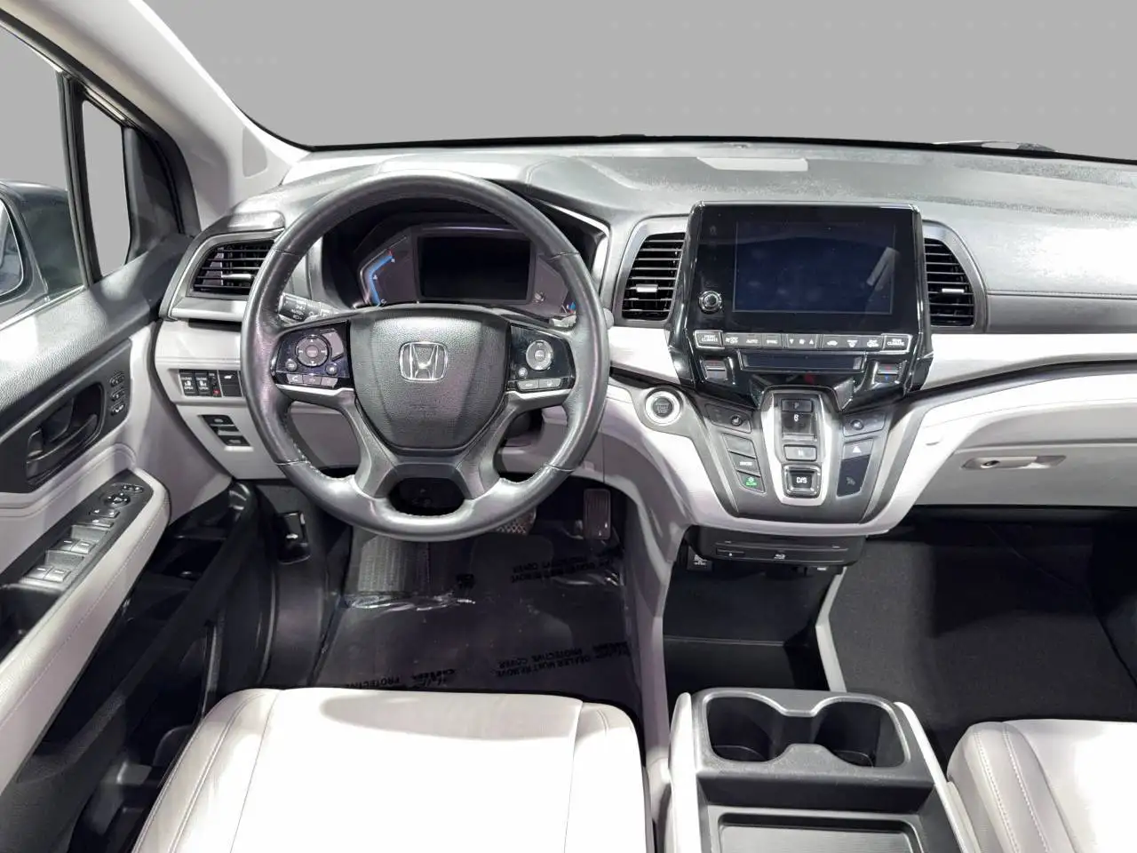Honda Odyssey снимка Honda Odyssey