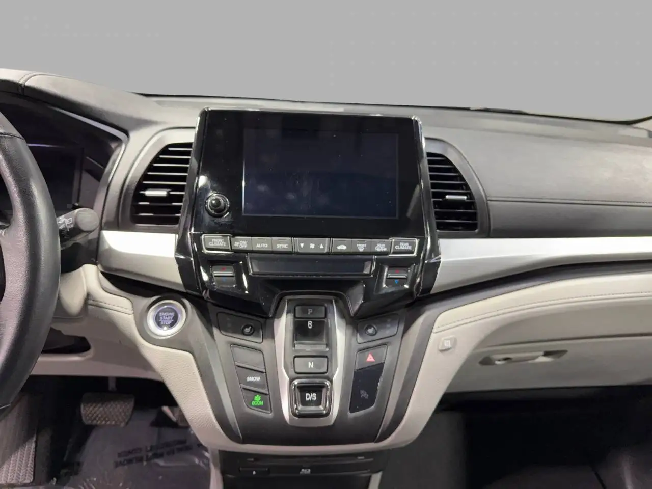 Honda Odyssey снимка Honda Odyssey
